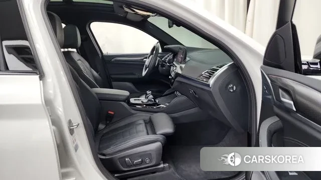 BMW X4 (G02) 2024 Белый из Кореи, фото 2