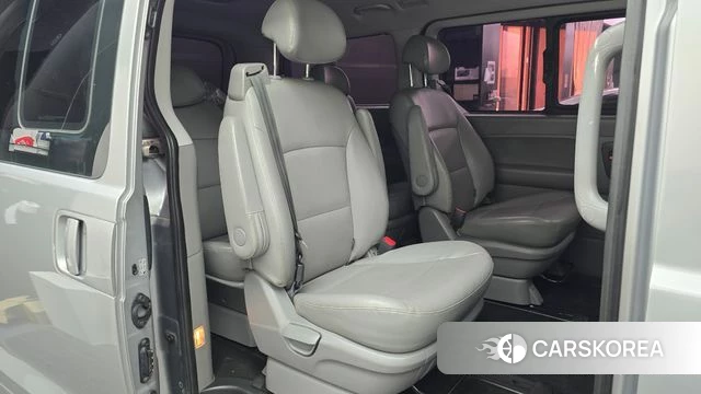 Hyundai The New Grand Starex 2018 Серебряный из Кореи, фото 2