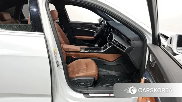 Audi A6 (C8) 2021 Белый из Кореи, фото 2