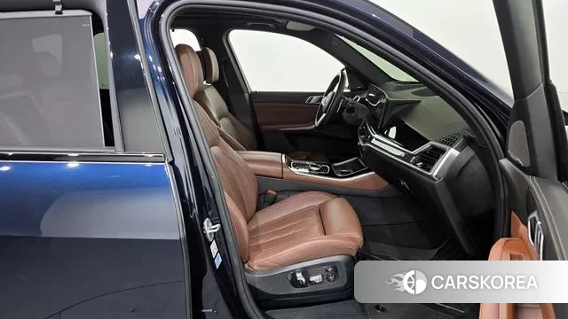 BMW X5 (G05) 2024 Черный из Кореи, фото 2