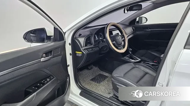 Hyundai Avante AD 2018 Белый из Кореи, фото 2