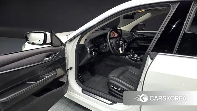 BMW 6 Series GT (G32) 2020 Белый из Кореи, фото 2