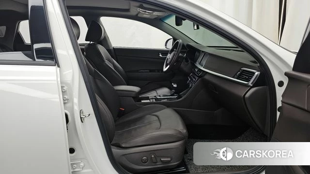 Kia The New K5 2nd generation 2018 Белый из Кореи, фото 2