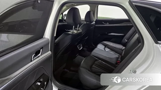 Kia The New K5 Hybrid 3rd generation 2024 Белый из Кореи, фото 2