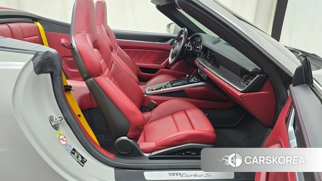 Porsche 911(992) 2021 Серебристо-серый из Кореи, фото 2