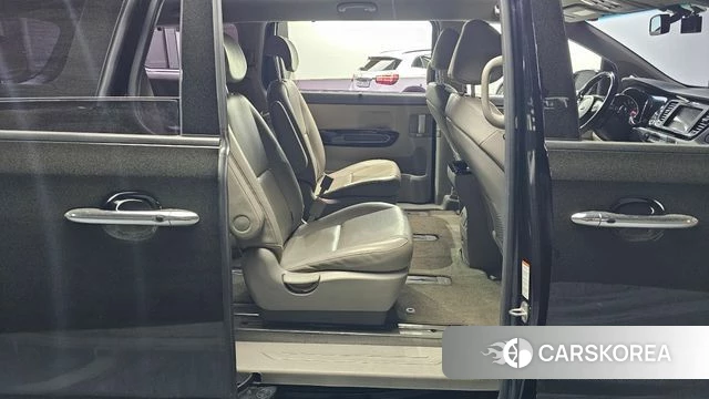Kia The New Carnival 2018 Черный из Кореи, фото 2