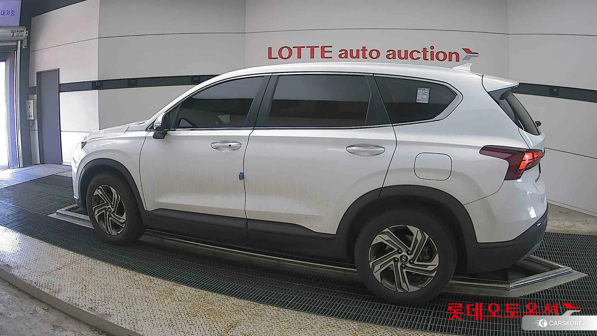 Hyundai Santa Fe 2022 Creamy White Pearl (optional) из Кореи, фото 2