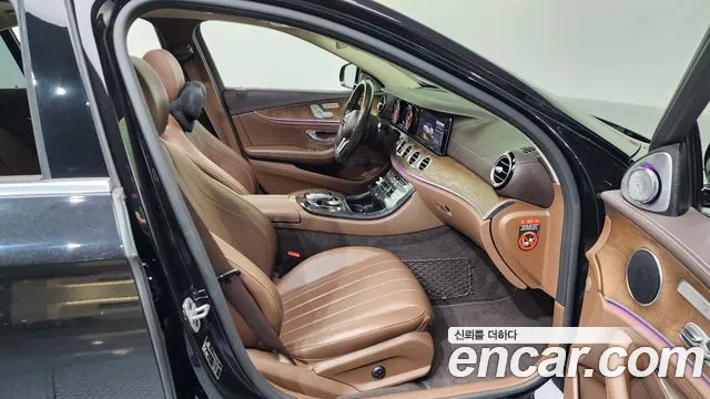 Mercedes-Benz E-Class W213 2019 Черный из Кореи, фото 2