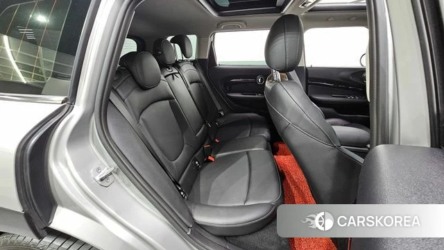 Mini Cooper Clubman 2024 Серебристо-серый из Кореи, фото 2