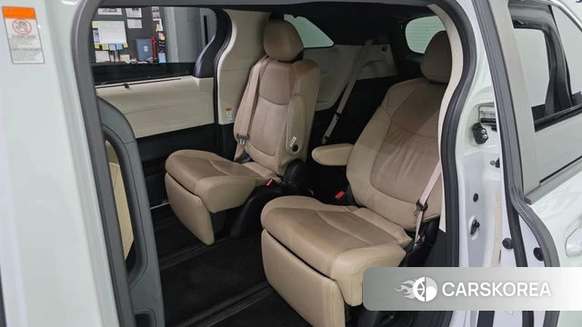 Toyota Sienna 4th Generation 2022 Белый из Кореи, фото 2