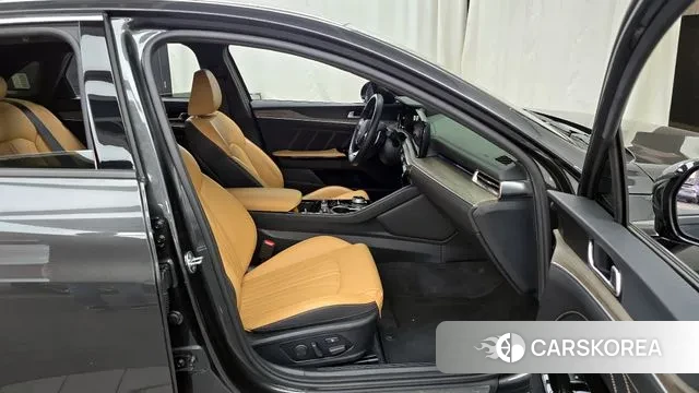 Kia K5 3rd generation 2023 Серый из Кореи, фото 2