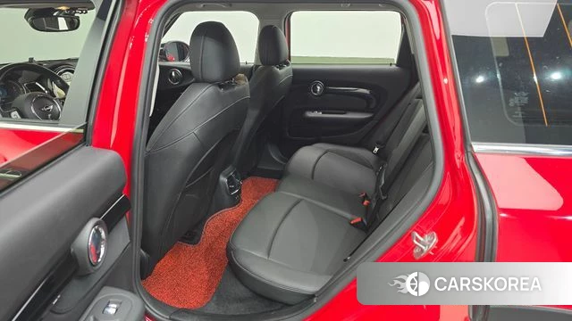 Mini Cooper Clubman 2023 Красный из Кореи, фото 2