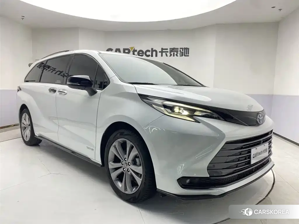 Toyota Sienna 2024 Белый из Китая, фото 2