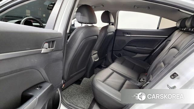 Hyundai Avante AD 2018 Белый из Кореи, фото 2