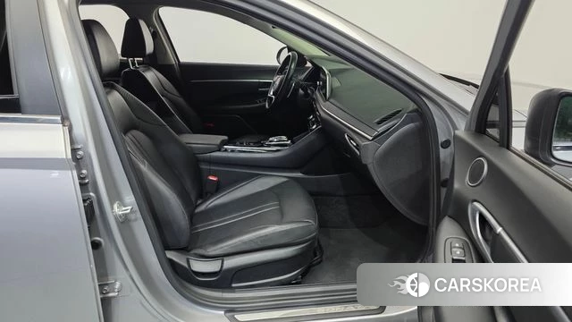 Hyundai Sonata (DN8) 2019 Серебряный из Кореи, фото 2