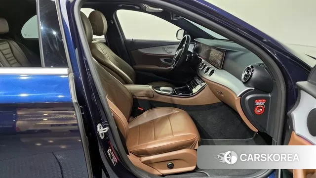 Mercedes-Benz E-Class W213 2020 Синий из Кореи, фото 2