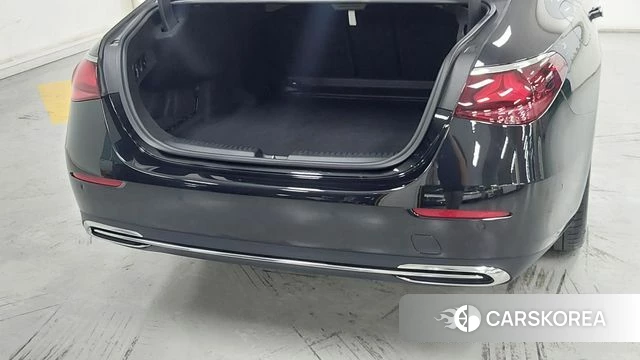 Mercedes-Benz E-Class W214 2024 Черный из Кореи, фото 2