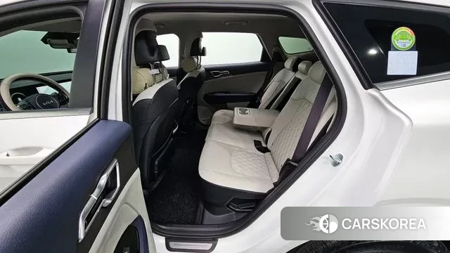 Kia Sportage 5th Generation Hybrid 2022 Белый из Кореи, фото 2