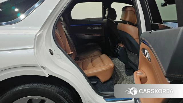 Genesis GV70 2024 Белый из Кореи, фото 2