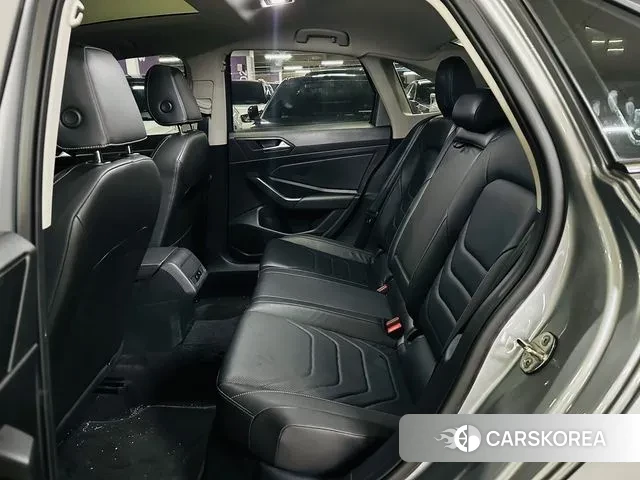 Volkswagen 7th Generation of Jetta 2020 Серебристо-серый из Кореи, фото 2