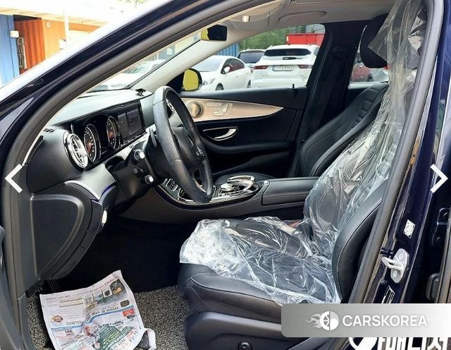 Mercedes-Benz E-Class W213 2018 Синий из Кореи, фото 2