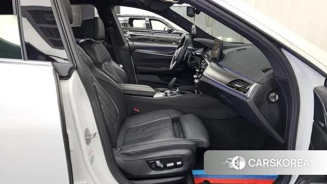 BMW 6 Series GT (G32) 2023 Белый из Кореи, фото 2