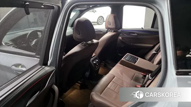 BMW X3 (G01) 2024 Серебристо-серый из Кореи, фото 2