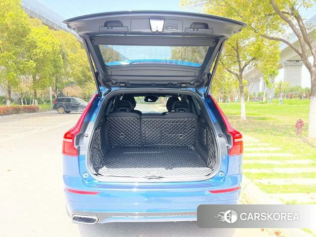 Volvo XC60 2018 Синий из Китая, фото 2