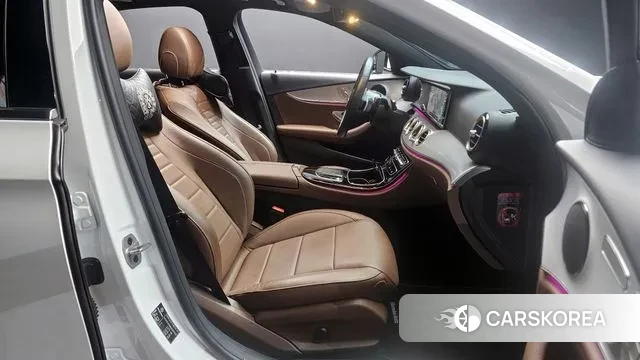 Mercedes-Benz E-Class W213 2021 Белый из Кореи, фото 2