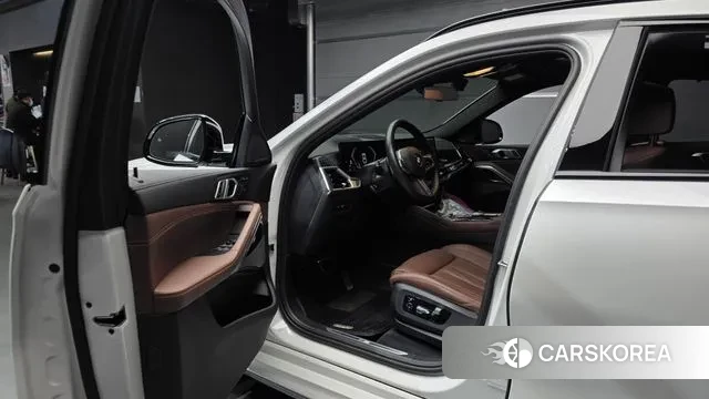 BMW X6 (G06) 2024 Белый из Кореи, фото 2