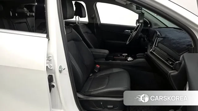 Kia Sportage 5th Generation 2022 Белый из Кореи, фото 2