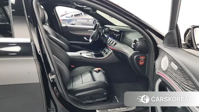 Mercedes-Benz E-Class W213 2020 Черный из Кореи, фото 2