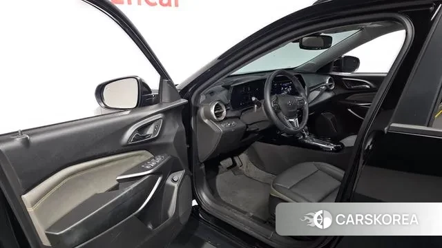 Chevrolet (GM Daewoo) Trax Crossover 2023 Черный из Кореи, фото 2