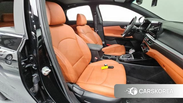 Kia The New K3 2nd generation 2022 Черный из Кореи, фото 2