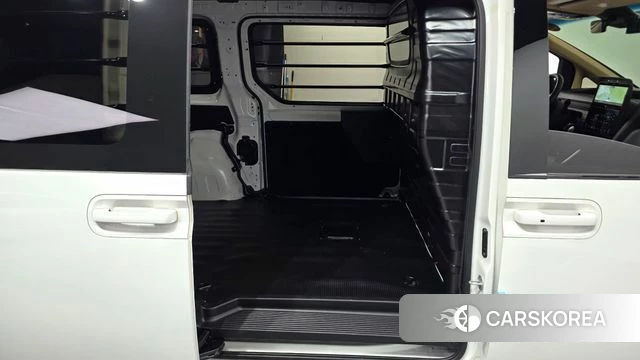 Hyundai Staria 2024 Белый из Кореи, фото 2