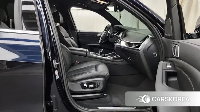 BMW X7 (G07) 2021 Черный из Кореи, фото 2