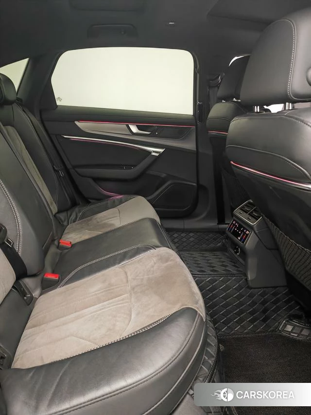 Audi A6L 2022 Черный из Китая, фото 2