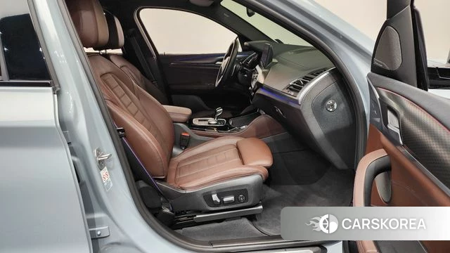 BMW X4 (G02) 2022 Серебристо-серый из Кореи, фото 2