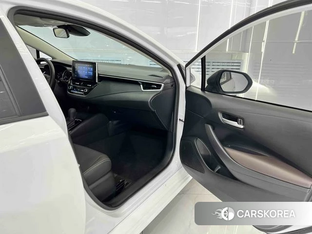 Toyota Corolla 2022 Белый из Китая, фото 2
