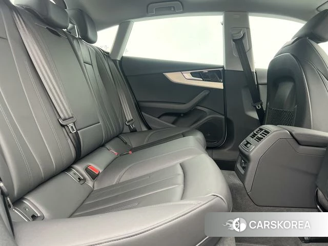 Audi A5 2025 Белый из Китая, фото 2