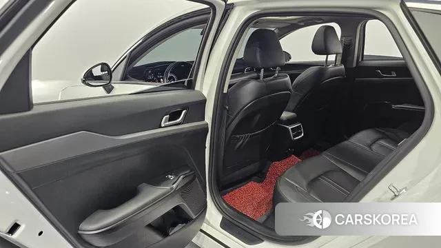 Kia K5 3rd generation 2023 Белый из Кореи, фото 2