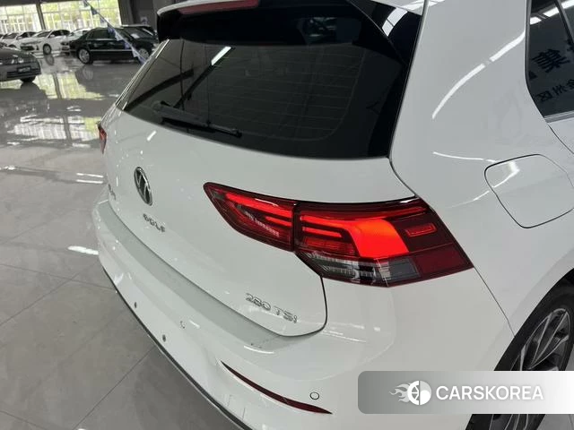 Volkswagen Golf 2022 Белый из Китая, фото 2