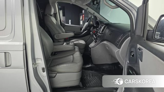 Hyundai The New Grand Starex 2018 Серебряный из Кореи, фото 2