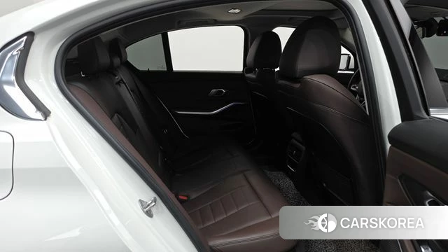 BMW 3 Series (G20) 2022 Белый из Кореи, фото 2