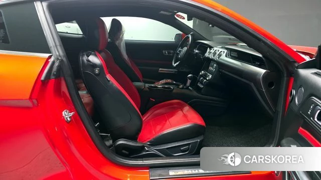 Ford Mustang 2021 Красный из Кореи, фото 2