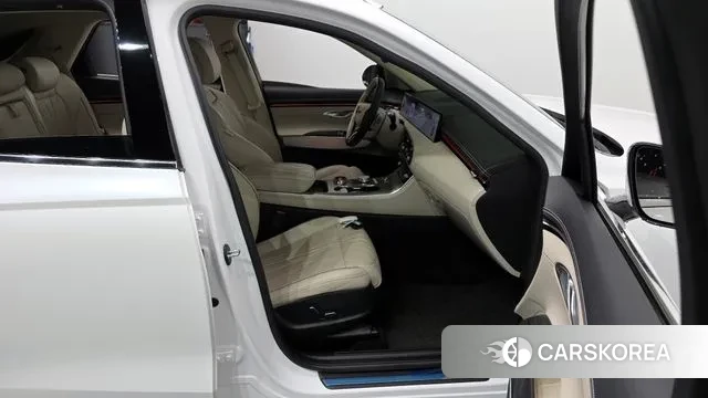 Genesis GV70 2025 Белый из Кореи, фото 2