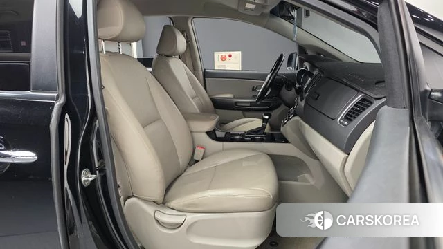 Kia The New Carnival 2018 Черный из Кореи, фото 2