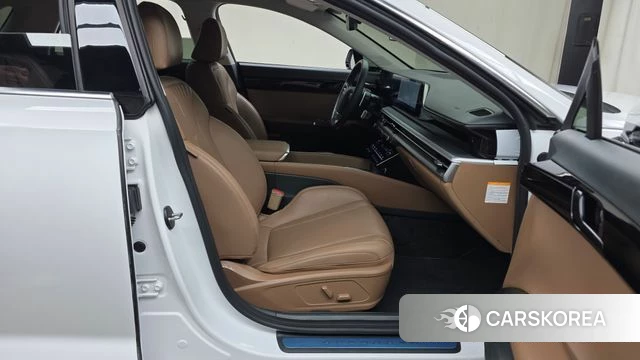 Hyundai Grandeur Hybrid (GN7) 2023 Белый из Кореи, фото 2