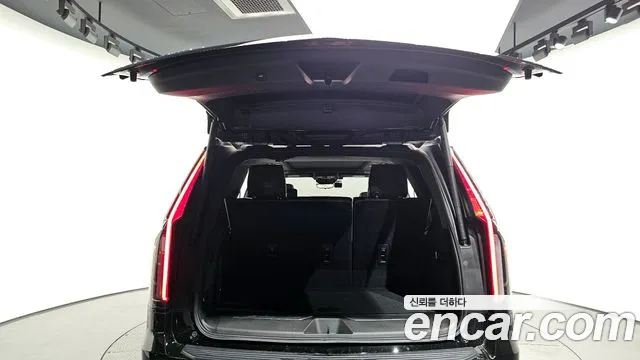 Cadillac Escalade 5th Generation 2022 Черный из Кореи, фото 2