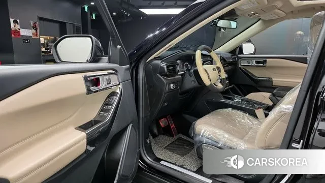 Ford Explorer 6th Generation 2022 Черный из Кореи, фото 2